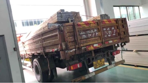 攜手戰(zhàn)役，共度難關(guān)！